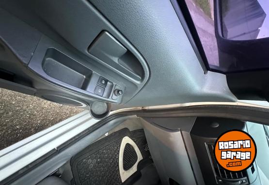 Autos - Volkswagen Suran 2010 Nafta 180000Km - En Venta