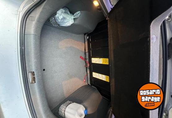 Autos - Volkswagen Suran 2010 Nafta 180000Km - En Venta