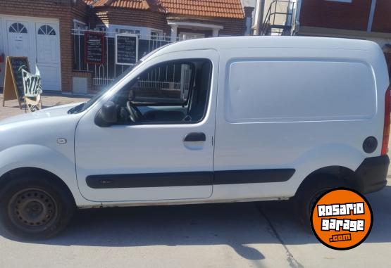 Utilitarios - Renault Kangoo 2013 Nafta 212500Km - En Venta