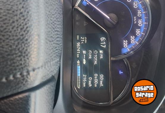 Autos - Toyota Yaris 2019 Nafta 97000Km - En Venta