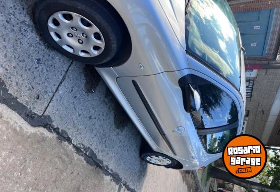 Autos - Peugeot 206 2008 Nafta 236000Km - En Venta