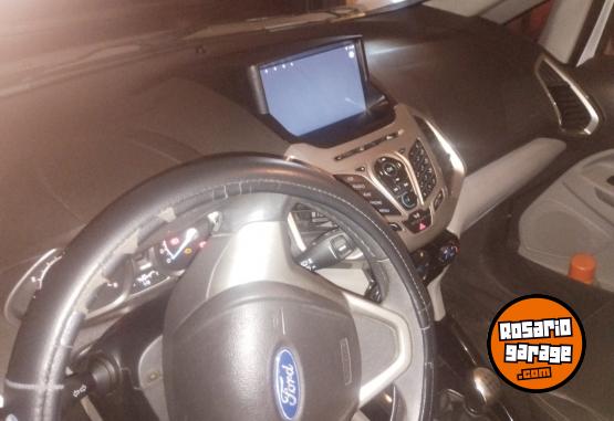 Camionetas - Ford Ecosport titanium 2.0 2013 GNC 220000Km - En Venta