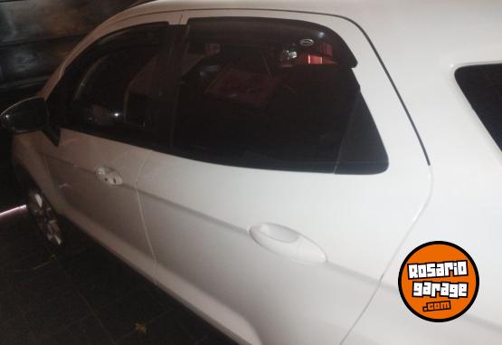 Camionetas - Ford Ecosport titanium 2.0 2013 GNC 220000Km - En Venta
