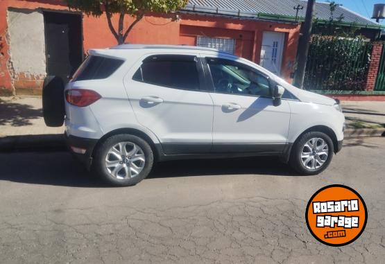Camionetas - Ford Ecosport titanium 2.0 2013 GNC 220000Km - En Venta