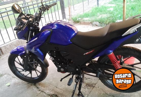 Motos - Honda Twister 125 2024 Nafta 2100Km - En Venta