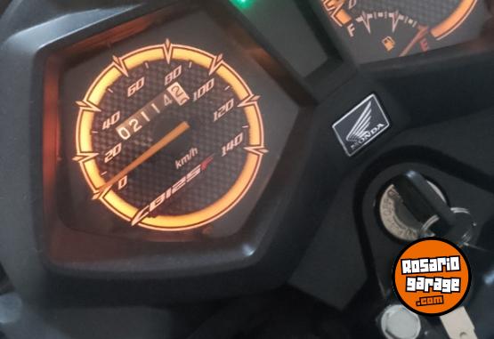 Motos - Honda Twister 125 2024 Nafta 2100Km - En Venta