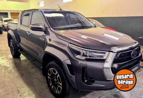 Camionetas - Toyota HILUX DC SRX 2.8 TDI 2025 Diesel  - En Venta