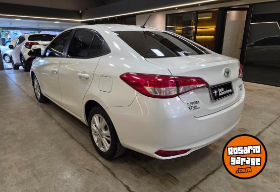 Autos - Toyota YARIS XLS 1.5 4PTAS 2019 2019 Nafta 98000Km - En Venta