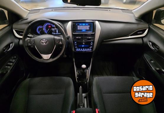 Autos - Toyota YARIS XLS 1.5 4PTAS 2019 2019 Nafta 98000Km - En Venta