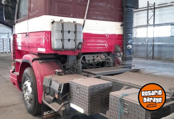 Camiones y Gr�as - Vendo , posibilidad de permuta - En Venta