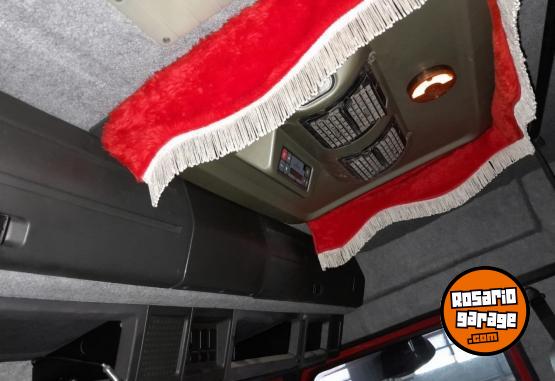 Camiones y Gr�as - Vendo , posibilidad de permuta - En Venta