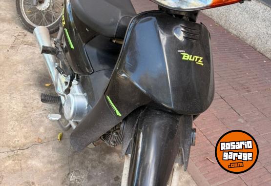 Motos - Motomel BLIZT 2025 Nafta 4000Km - En Venta