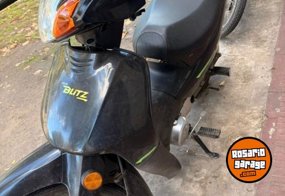 Motos - Motomel BLIZT 2025 Nafta 4000Km - En Venta