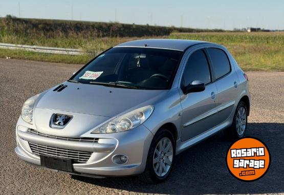Autos - Peugeot 207 compact 2013 Nafta 155000Km - En Venta