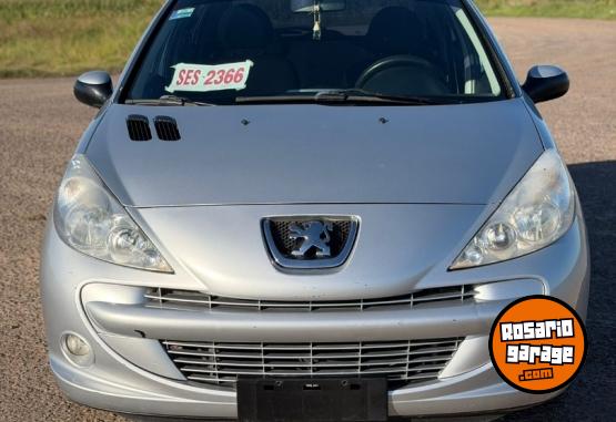 Autos - Peugeot 207 compact 2013 Nafta 155000Km - En Venta