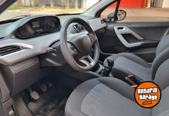 Autos - Peugeot 208 Active 1.6 2017 Nafta 74000Km - En Venta