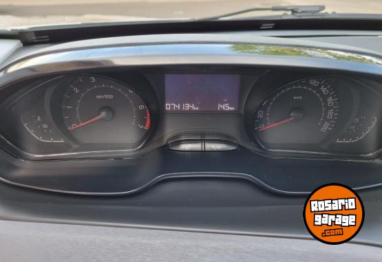 Autos - Peugeot 208 Active 1.6 2017 Nafta 74000Km - En Venta