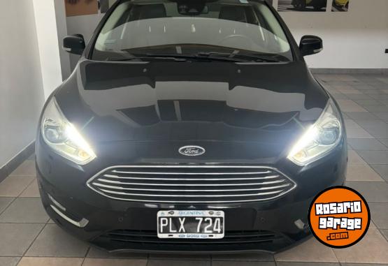 Autos - Ford Focus Titanium 2016 Nafta 150000Km - En Venta