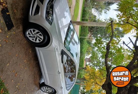 Autos - Volkswagen Virtus 2018 Nafta 154000Km - En Venta