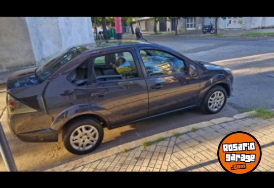 Autos - Ford Fiesta ambiente  titular 2012 Nafta 115000Km - En Venta
