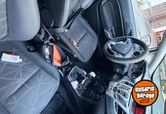 Autos - Ford Fiesta kinetic 2011 Nafta 100000Km - En Venta