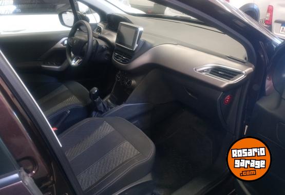 Autos - Peugeot 208 2018 Nafta 100000Km - En Venta