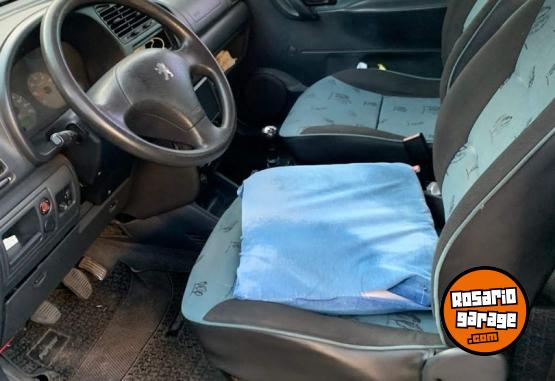 Utilitarios - Peugeot Partner 2009 Diesel 300000Km - En Venta