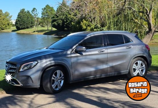 Autos - Mercedes Benz gla 200 2018 Nafta 158000Km - En Venta