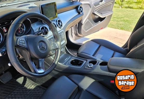 Autos - Mercedes Benz gla 200 2018 Nafta 158000Km - En Venta