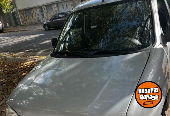 Utilitarios - Peugeot Partner 2005 Diesel 301300Km - En Venta