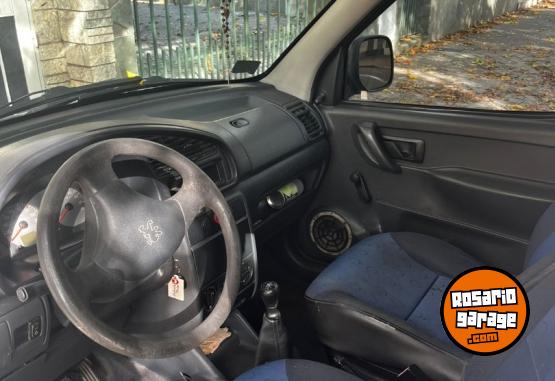 Utilitarios - Peugeot Partner 2005 Diesel 301300Km - En Venta