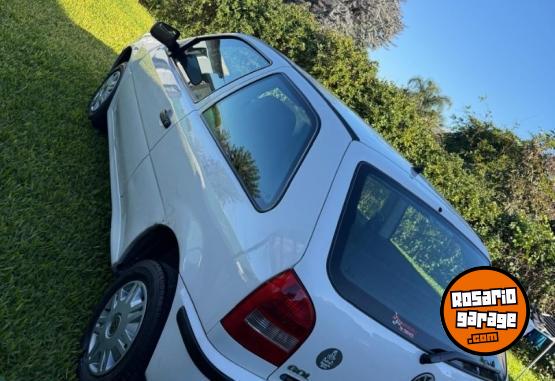 Autos - Volkswagen Gol 2004 Nafta 76000Km - En Venta