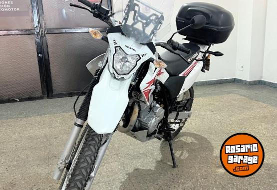 Motos - Honda Xr tornado 250 2023 Nafta 9050Km - En Venta