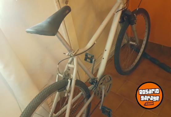 Deportes - Bicicleta Profesional de Pista/Ruta rodado 26     Excelente estado! - En Venta