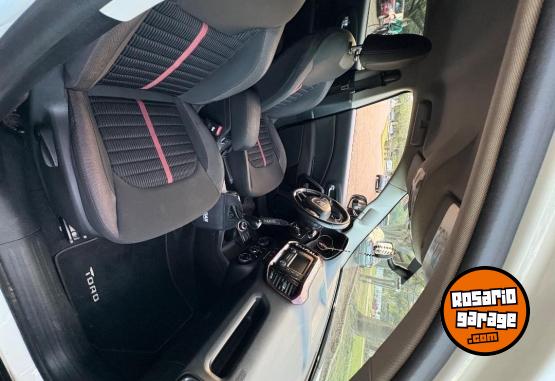 Camionetas - Fiat Toro Freedom 4x4 2019 Diesel 101000Km - En Venta