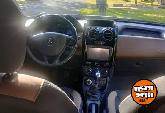 Camionetas - Renault Duster Privilege 2.0 4x4 2016 Nafta 77500Km - En Venta