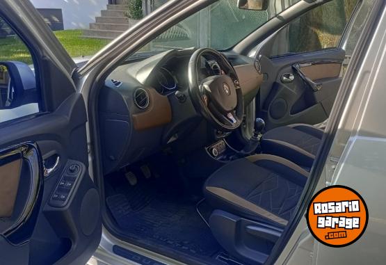 Camionetas - Renault Duster Privilege 2.0 4x4 2016 Nafta 77500Km - En Venta