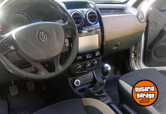 Camionetas - Renault Duster Privilege 2.0 4x4 2016 Nafta 77500Km - En Venta