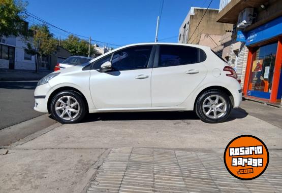 Autos - Peugeot 208 Allure Touchscreen 1. 2016 Nafta 64000Km - En Venta