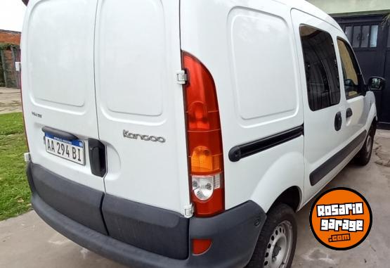 Utilitarios - Renault Kangoo 2016 Nafta 147000Km - En Venta