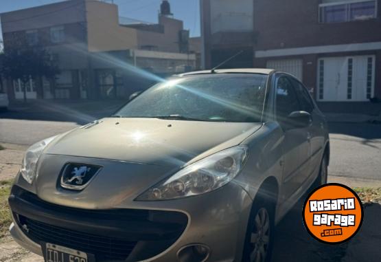 Autos - Peugeot 207 compact 2009 Nafta 185000Km - En Venta