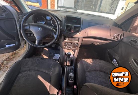 Autos - Peugeot 207 compact 2009 Nafta 185000Km - En Venta