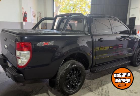 Camionetas - Ford Ranger Edition Black 2019 Diesel 75000Km - En Venta