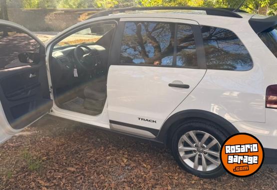 Autos - Volkswagen Suran Track 2018 Nafta 60000Km - En Venta