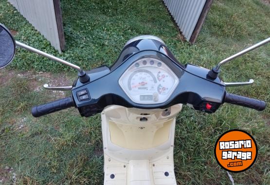 Motos - Motomel Strato Euro 150 2022 Nafta 11500Km - En Venta