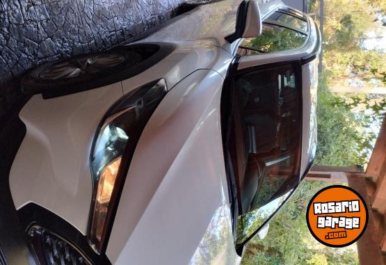 Autos - Toyota Corolla Cross 2022 Nafta 63000Km - En Venta