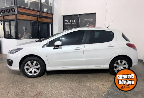 Autos - Peugeot 308 Allure gps 2018 Diesel 126000Km - En Venta