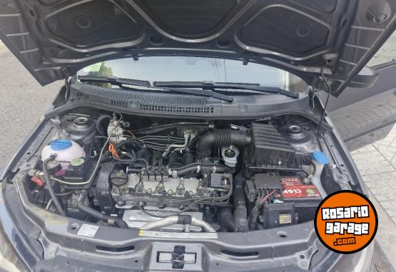 Autos - Volkswagen Voyage 2014 GNC 235391Km - En Venta