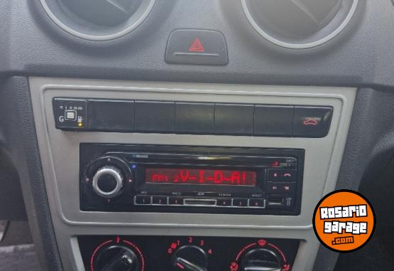 Autos - Volkswagen Voyage 2014 GNC 235391Km - En Venta