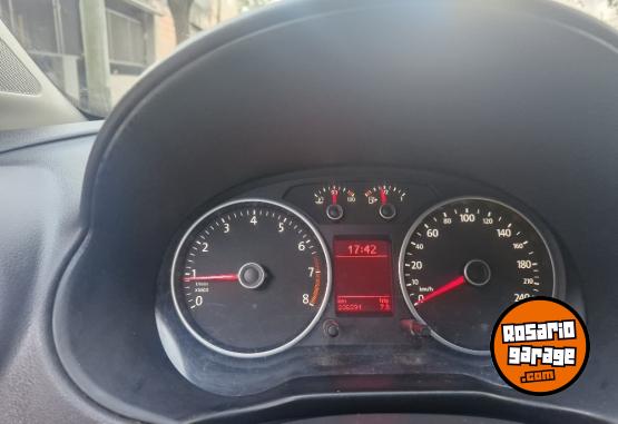 Autos - Volkswagen Voyage 2014 GNC 235391Km - En Venta